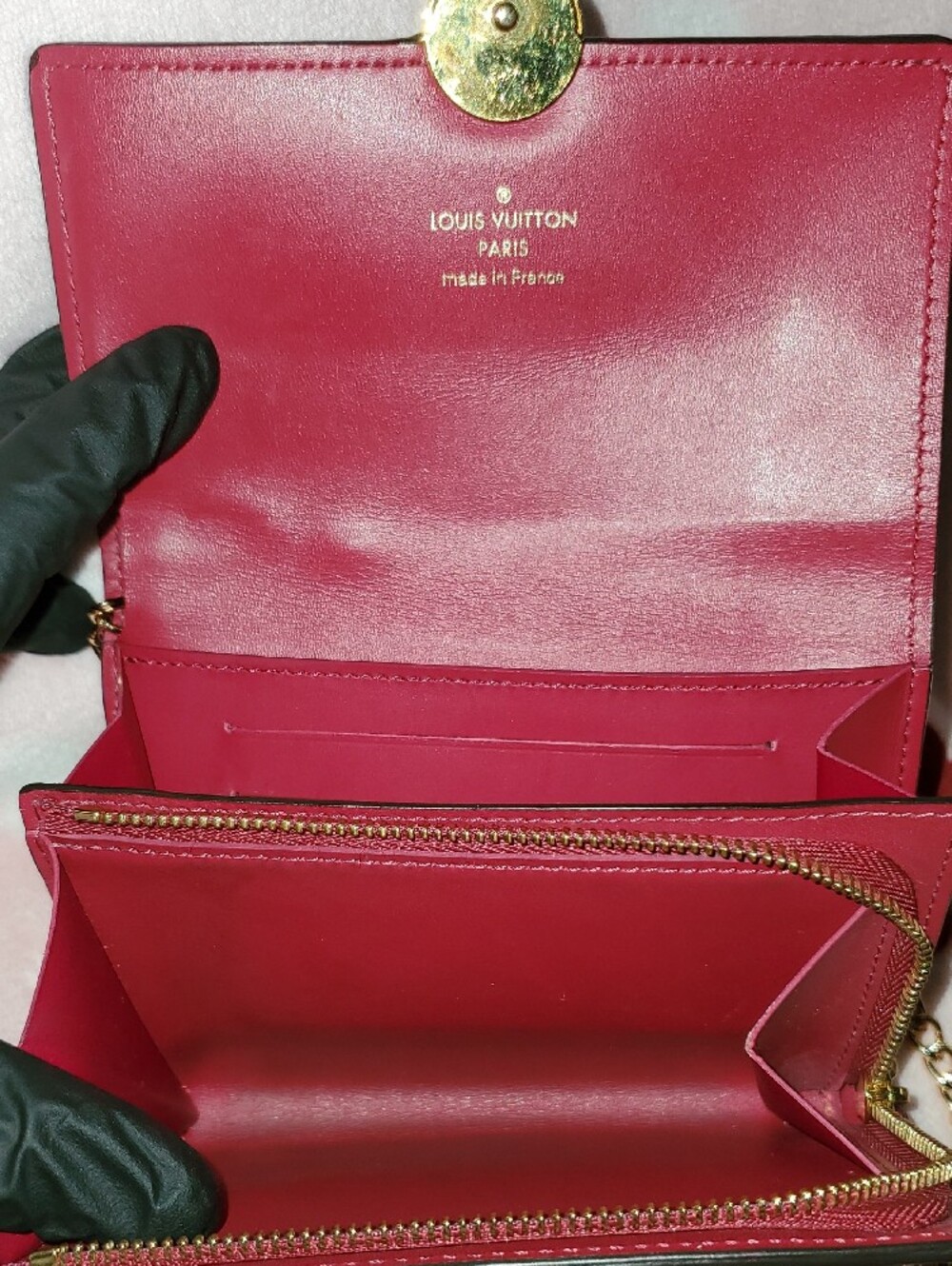 Louis Vuitton Monogram Crossbody Wallet with Gold Chain & Red Trim - Picture 16 of 17